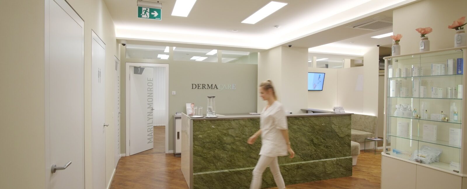 Dermacare Empfang
