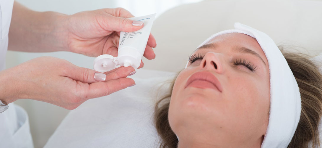 Happy Aging Hyaluron Gesichtsbehandlung Wien