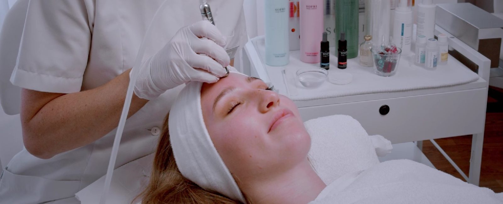 Aquafacial: Hydrafacial bei Dermacare in Wien