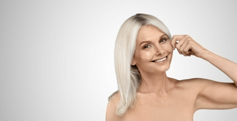 anti aging behandlung Frau lacht methode zur faltenunterspritzung